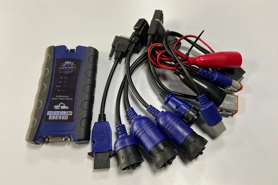 Diagnostik adaptör ve bağlantı kablosu ürün görseli